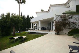 Chalet en alquiler en Los Naranjos - Las Brisas en Marbella