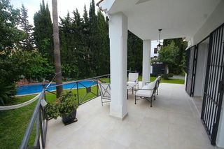 Chalet en alquiler en Los Naranjos - Las Brisas en Marbella