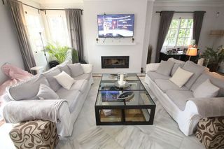 Chalet en alquiler en Los Naranjos - Las Brisas en Marbella