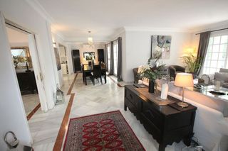 Chalet en alquiler en Los Naranjos - Las Brisas en Marbella