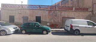 Casa adosada en venta en Crevillent