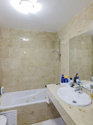 Piso en venta en Torrequebrada en Benalmádena