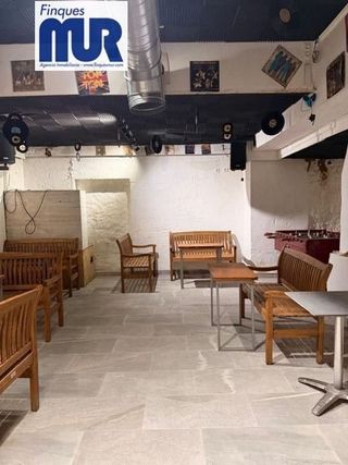 Local comercial en venta en Castell (Es)