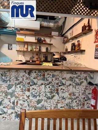 Local comercial en venta en Castell (Es)
