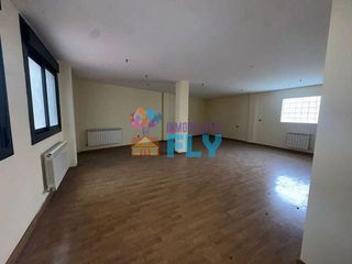 Local comercial en venta en Ventiun en Ourense