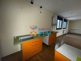 Local comercial en venta en Ventiun en Ourense