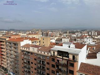 Piso en alquiler en Centro en Logroño