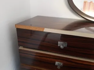 Mueble antiguo madera y metal