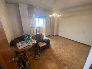 Piso en venta en Plaza España - Villa Pilar - Reyes Católicos - Vadillos en Burgos