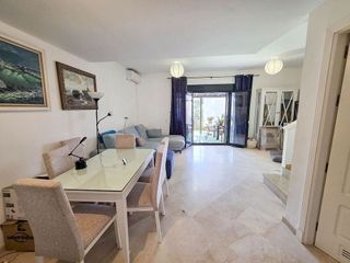 Casa adosada en venta en Puerto de la Duquesa en Manilva