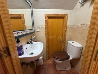 Casa adosada en venta en La Carihuela en Torremolinos