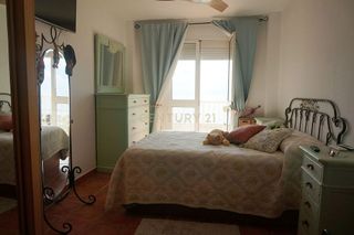 Casa adosada en venta en La Carihuela en Torremolinos