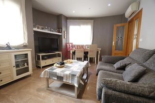 Casa adosada en venta en Ayuntamiento - Centro en Alzira