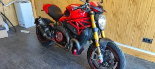 Ducati Monster 1200 S Roja