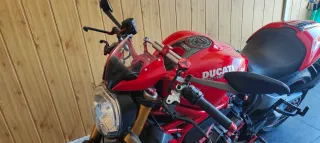 Ducati Monster 1200 S Roja