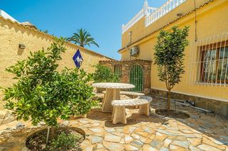 Chalet en venta en La Siesta - El Salado - Torreta en Torrevieja