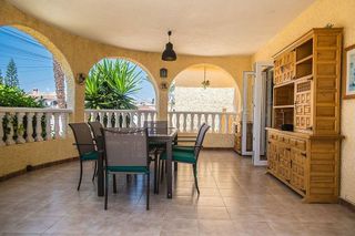 Chalet en venta en La Siesta - El Salado - Torreta en Torrevieja