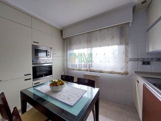 Casa adosada en venta en Centro en Ourense