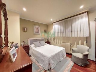 Casa adosada en venta en Centro en Ourense