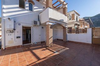 Casa pareada en venta en Cenes de la Vega
