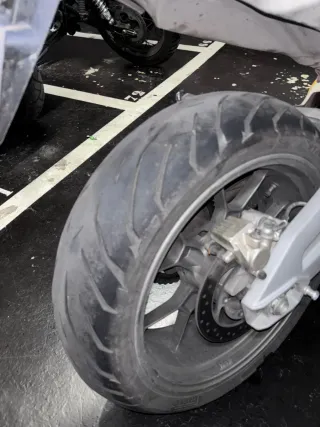 Aprilia Shiver 750 Negra/Dorada