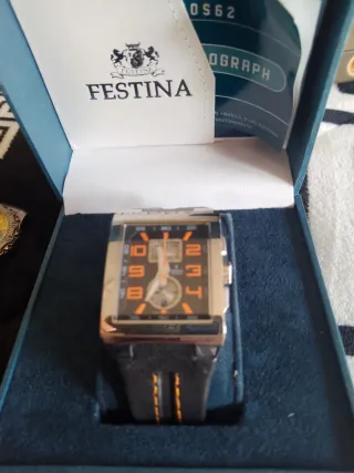 Reloj Festina Negro y Plateado