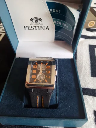 Reloj Festina Negro y Plateado