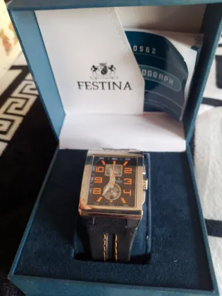 Reloj Festina Negro y Plateado