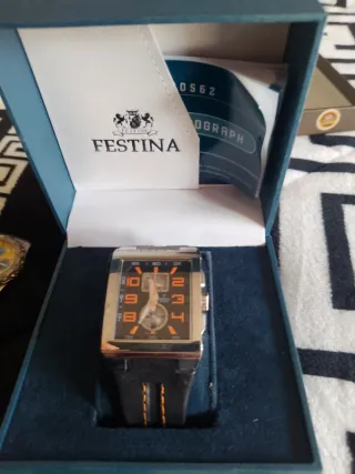 Reloj Festina Negro y Plateado