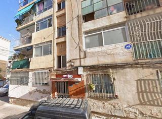 Piso en venta en Colonia Requena en Alicante