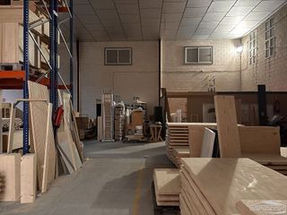 Nave industrial en venta en Lucena