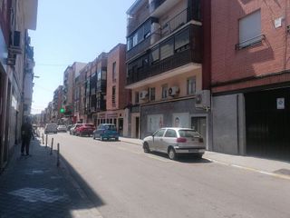 Local comercial en venta en Moscardó en Madrid
