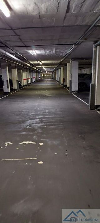 Garaje en alquiler en Valdenoja - La Pereda en Santander