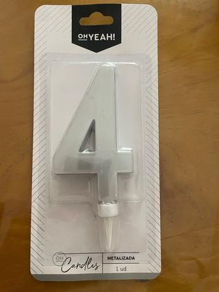 Candele Happy Birthday vendute separatamente