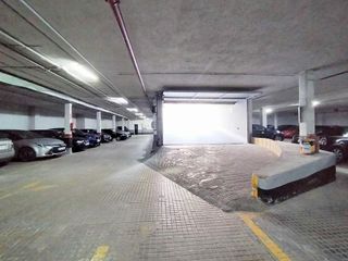 Garaje en venta en Castillejos en Madrid