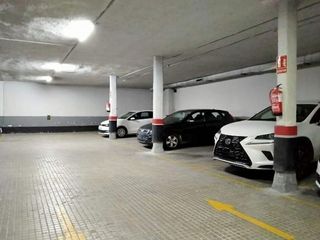 Garaje en venta en Castillejos en Madrid