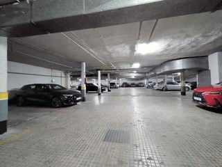 Garaje en venta en Castillejos en Madrid