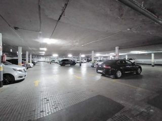 Garaje en venta en Castillejos en Madrid