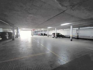 Garaje en venta en Castillejos en Madrid