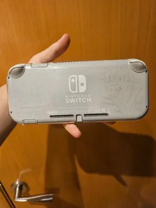 Nintendo Switch Lite Edizione Pokémon