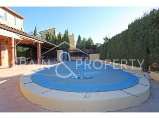 Chalet en venta en Monserrat