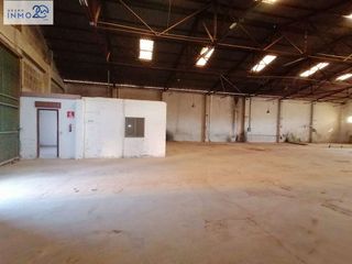 Nave industrial en alquiler en Silla