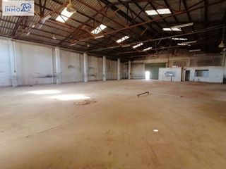 Nave industrial en alquiler en Silla