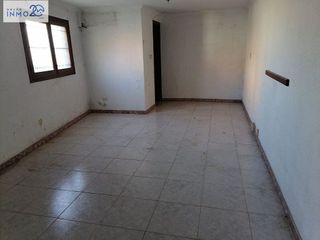 Nave industrial en alquiler en Silla