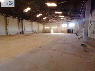Nave industrial en alquiler en Silla
