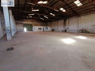 Nave industrial en alquiler en Silla