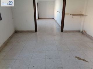 Nave industrial en alquiler en Silla