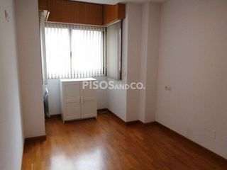 Piso en alquiler en Os Mallos - San Cristóbal en Coruña (A)