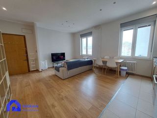 Piso en alquiler en Auditorio - Parque Invierno en Oviedo