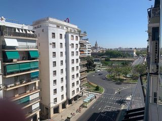 Piso en alquiler en Los Remedios en Sevilla